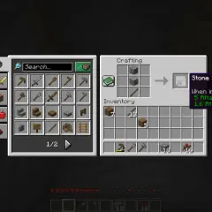 Gracz w grze Minecraft używa craftingu do stworzenia kamiennego miecza.