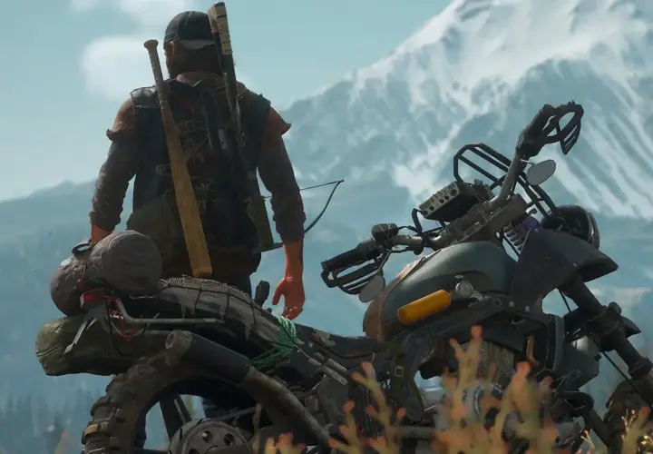 Motocyklista z łukiem i kijem baseballowym na tle gór. Czy będzie Days Gone 2?