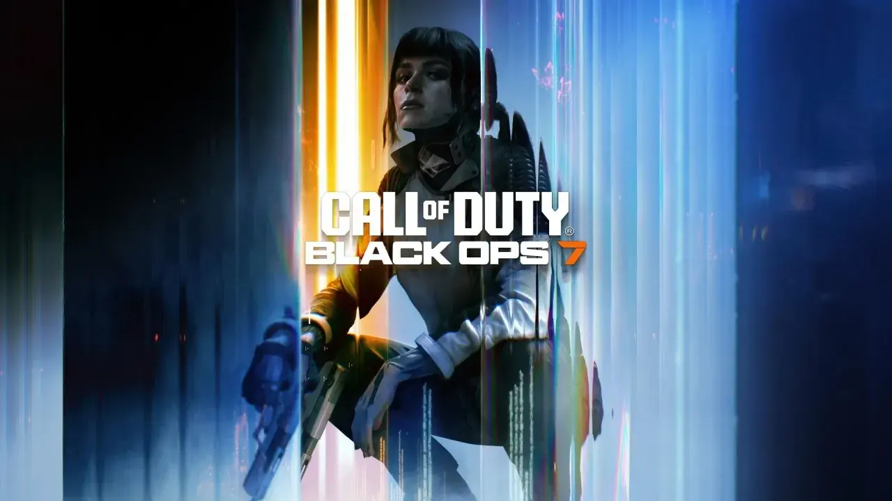 Kobieta w futurystycznym stroju z bronią, logo Call of Duty Black Ops 7.