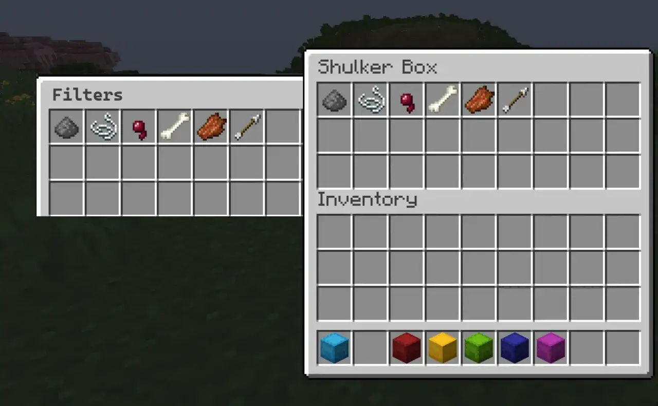 Interfejs gry Minecraft z oknem Shulker Box i filtrami. Widać przedmioty: proch, sznurek, jagody, kość, stek i strzałę.